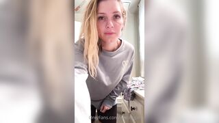 Rachel Jade quick pussy play before shower OnlyFans leak free video via NSFW247 (1)