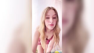 Diddly ASMR Cameltoe Pussy Rubbing Video Leaked - DirtyShip.com