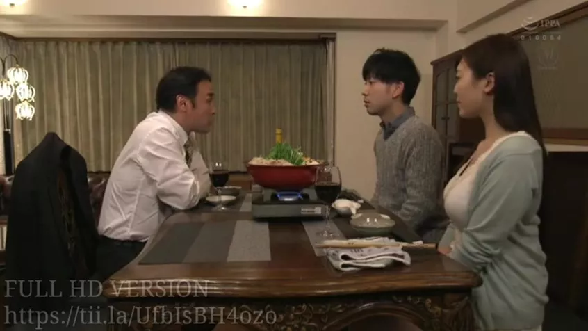 Qizning eshakning yaqindan olingan surati