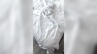 Kirstentoosweet Striptease On Bed Video - gotanynudes.com
