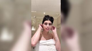 Mia Khalifa Nude Teethbrushing OnlyFans Video Leaked