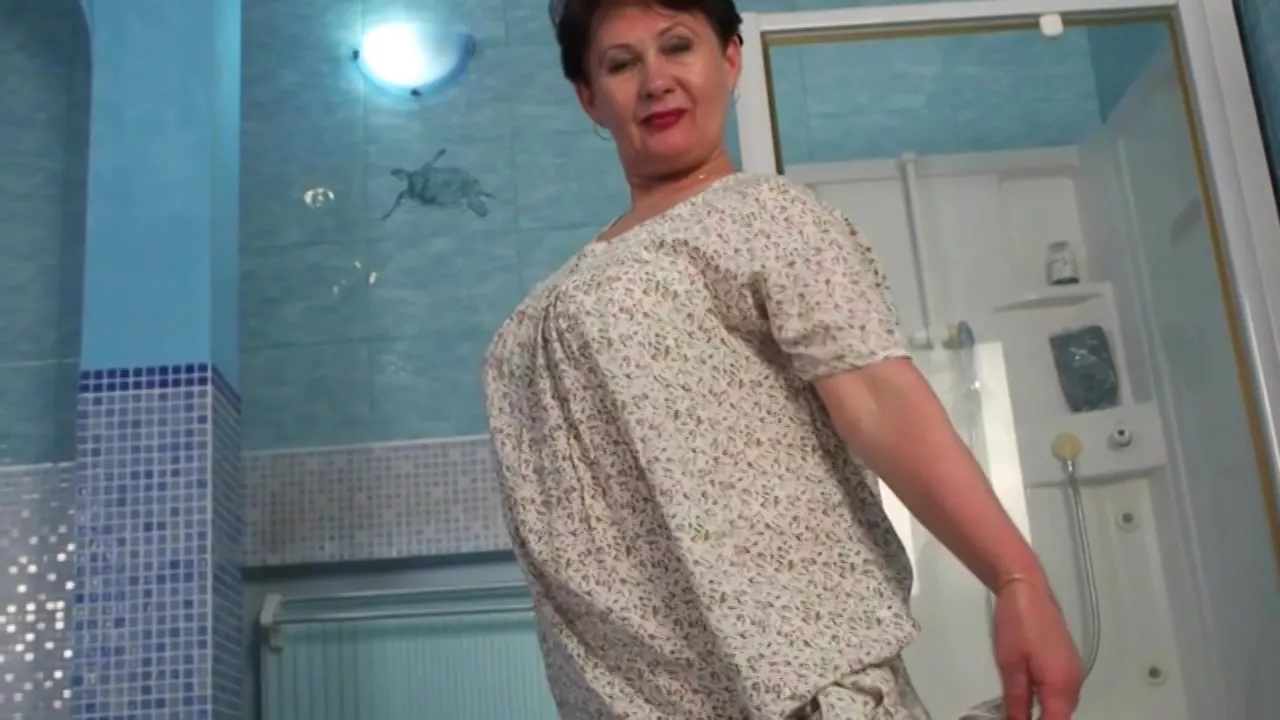 Nata - Modern Grandma Nata Loves To Play With Her Dildo And Her ...