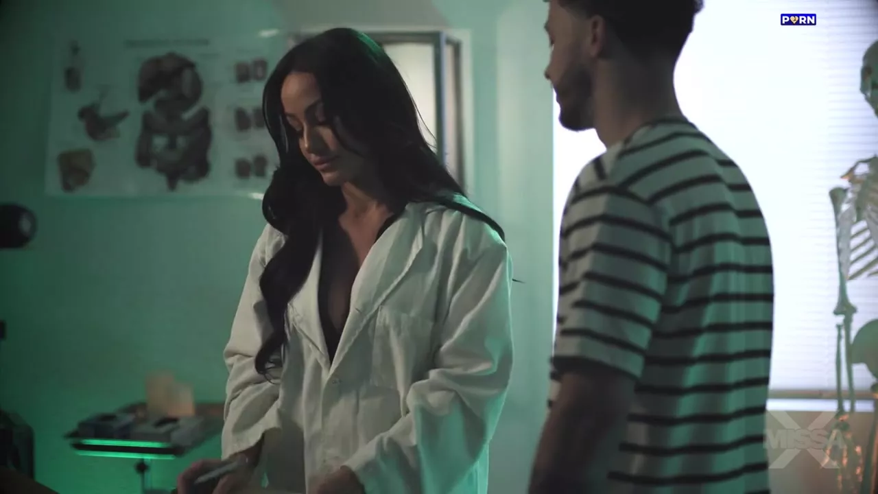 MissaX Jennifer White- Dr. Mom | Big Tits - F01 | PornWex