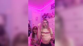 teens showing their titties on periscope