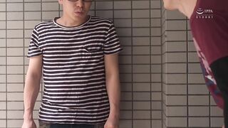 Her Son's Friend's Masegaki Gets Sexually Processed And Is Covered With Semen - Sumire Mihara