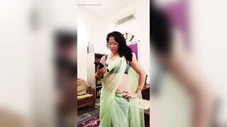 25 Years old Big Beautiful Desi Girl by Guy in Hindi Audio