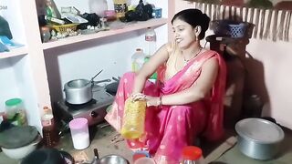 Telugu aunty full romance with her car driver in outdoor Agent Bathroom
