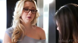 Sharing The Bed - Shyla Jennings, Sasha Heart