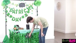 Crafty Bratty Stepsis Della Cate's Irish Kissing Booth complete with Glory Hole - S35:E11
