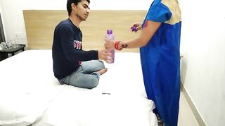 Stepsister ko ganda video dekhte pakad ke pel diya