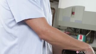 Ebony Milf next door caught - MOM XXX