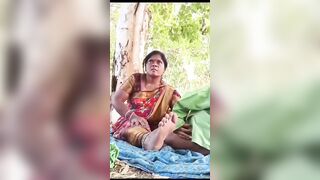 Telugu Mature Paid Bhabhi Giving Handjob And Fucking In Outdoor With Short Man (Viral MMS)