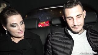 Julie, 25ans, Dans Une Partouze D'anthologie