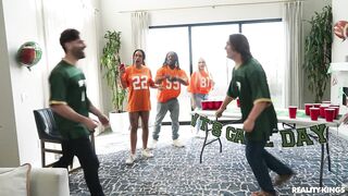 Game Day Bump And Run - Jasmine Sherni