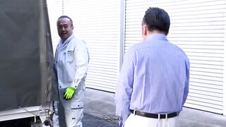 【Eng Sub】JUL-255- Unexpected Raw Sex With The Removal Man