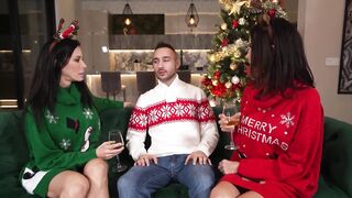 Reagan Foxx, Shay Sights - The Season Of Sharing Feet