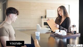 MILFY Cock Crazy Army Wife Melissa Stratton Gets Special Gift From Hubby