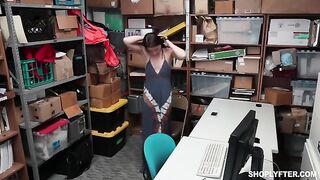 Shoplyfter - Avi Love