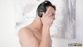 BANGBROS - Pussy Licking Turns Into A Step Fantasy Threesome With Clara Trinity, Violet Gems And Johnny Love