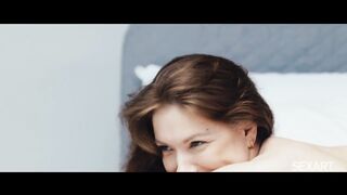 Lilly Mays And Sata Jones Absorbed - SexArt