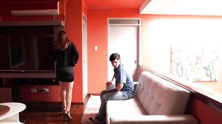 Real estate agent gets a horny client and offers him extra services