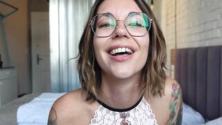 Przyrodnia ciocia powie Ci jak masz zwalić konia. Tryśnij dwa razy!