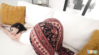 Kiki Mink - Gets Her Pussy Stretched Open 28 11 2025