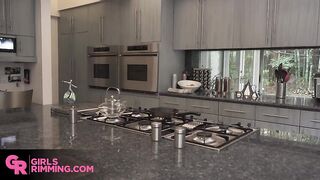 GIRLSRIMMING - Hot Milf Dee Williams Cougar Aunt