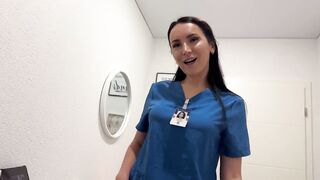 My Stepmom The Masseuse Fixed My Knees - With Her Mouth