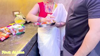 Holi Mein Bhabhi Ki Kholdi Choli aur Chud Ke Boli Happy Holi!!!!!!!!!!!!!!!!