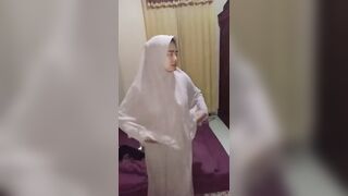Istri Hijaber Binal Hyper Tembak Dalam
