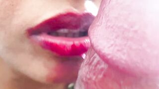 Komal came the next day to fulfill her neighbour's promise, but Komal made a splash today.