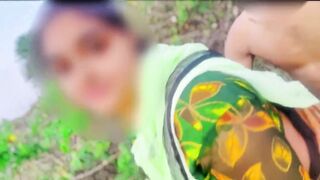 Desi village innocent girl fucked in jungle first time fuck her tight pussy xxx video