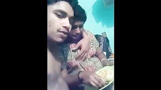 Hindi South Indian Beautiful Mom Step Son Romance Sucking Boobs - Mallu