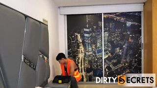 I WAS CALLED TO DO SOME REPAIRS ON A HOUSE AND I ENDED UP FUCKING THE OWNER IN THE ASS.