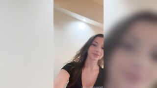 AnnieBella69 Strip Tease & Pee On AirBnb Couch Video Leaked - DirtyShip.com