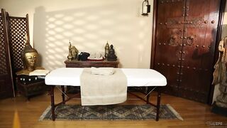 Ryan Mc Lane, Amanda Tate - Just A Handjob Right