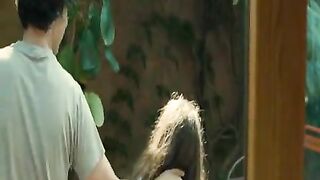 Laetitia Casta sex scene plus pissing