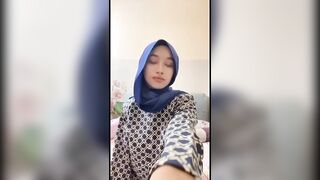 Cewek Hijab Tetek Gede Tayang Body