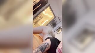 Phat Ass Twerking and Clapping Ass Shaking