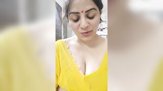 Instagram Influencer Vandana Pathak Live Showing Pink Bra Strap