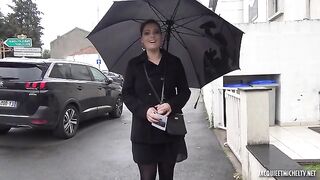 Julie, 25 Ans, De L'Hay-les-Roses