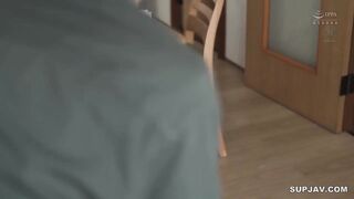 Living With My Aunt Who Stay For A Business Trip, I Lost My Mind When I Saw Her In Her Sweaty, Fleshy Pantyhose After Work, Look