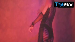 Unknown Butt, Breasts Scene in In Search Of Fellini