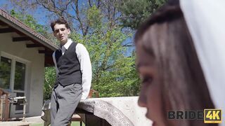 Anna Bella Love Object