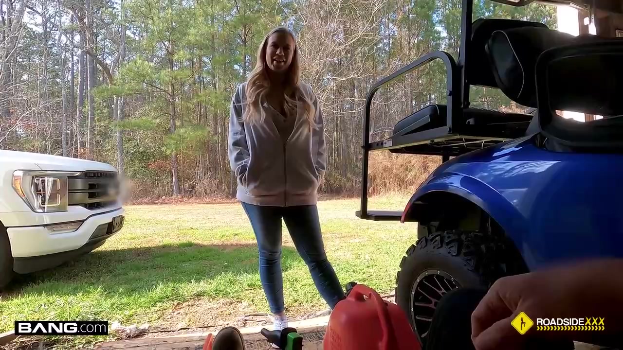 Bailey brooke fucks the guys she's helping with his car