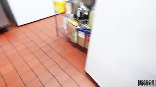 Vivianne Waitress
