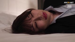 (uncensored)During Company Training, I Ended Up Sharing A Room With A Colleague I Disliked.I Was Unexpectedly Aroused By His Womanizing Skills