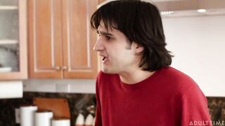 Stepmother Want A Creampie From Me