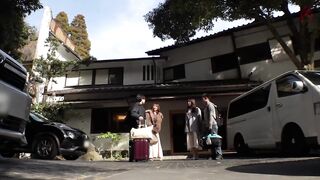 新村晶 [Chinese Subtitles Uncensored] 通野未帆 , Threesome, Housewives, Big Tits, Japanese, Squirt, Group Sex, Anal